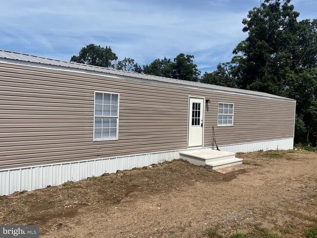 126 Dugan Ct in Hedgesville, WV - Building Photo - Building Photo