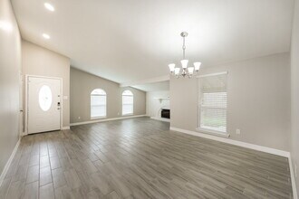 15411 La Loma Dr in Houston, TX - Building Photo - Building Photo