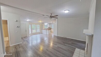 20 Deer Ridge Dr W in Hampstead, NC - Building Photo - Building Photo