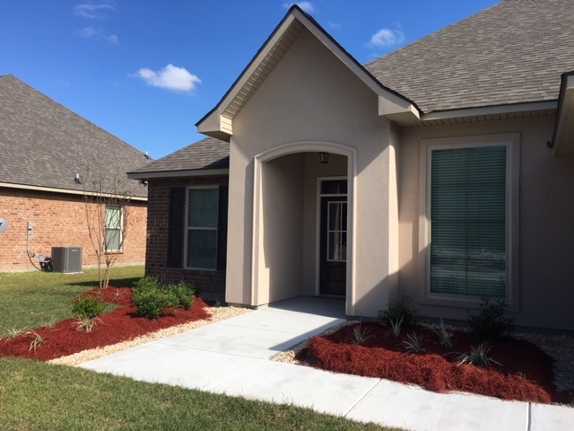 42118 Wood Ave in Ponchatoula, LA - Building Photo - Building Photo