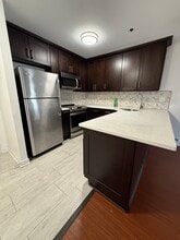 104 North St, Unit 1 in Stamford, CT - Building Photo - Building Photo