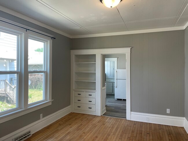 312 Broad St, Unit Upper
