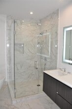 275 Giralda Ave, Unit 6F in Coral Gables, FL - Foto de edificio - Building Photo