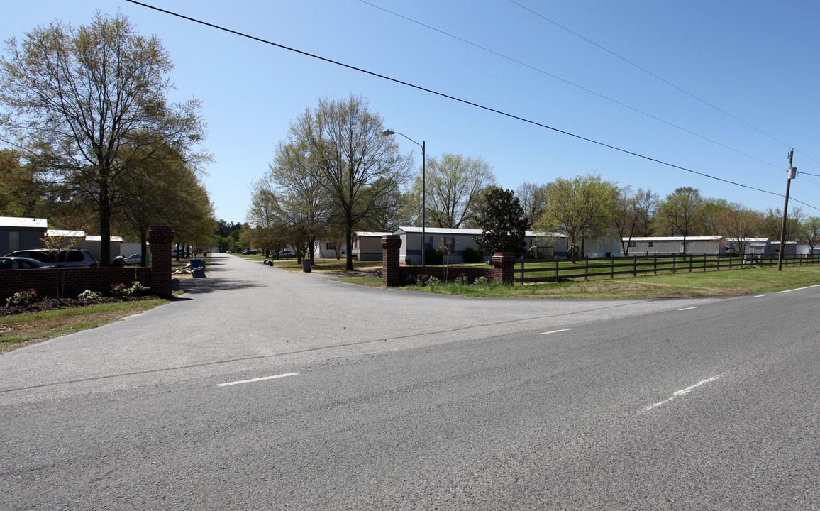 100 Madison St in Selma, NC - Building Photo