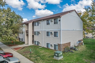 Triple Crown Altoona Cooperative in Altoona, IA - Foto de edificio - Building Photo
