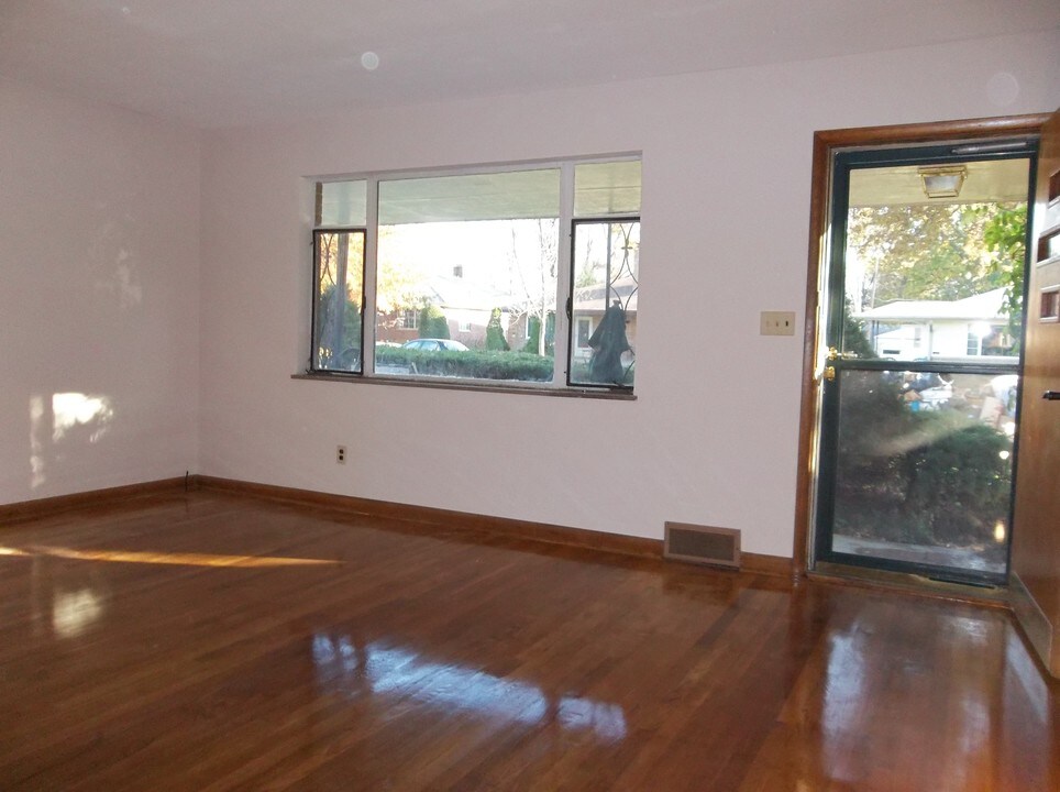 704 Fairlawn Dr in Columbus, OH - Building Photo