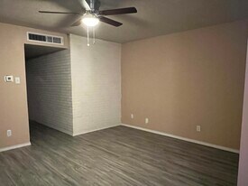 4504 Comanche Ave, Unit 4504 Comanche ave in El Paso, TX - Building Photo