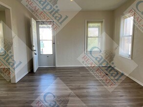 530 E Boeing Dr in Midwest City, OK - Building Photo - Building Photo