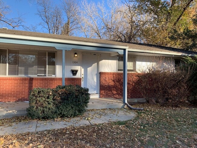 1304 Fairview Dr in Fort Collins, CO - Building Photo - Building Photo