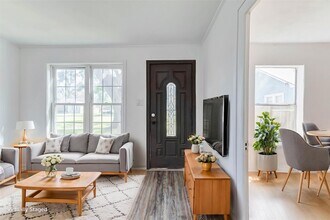 607 N Speed St in Wharton, TX - Building Photo - Building Photo