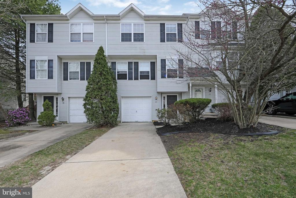 20 Gristmill Ln in Pine Hill, NJ - Building Photo