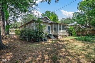 411 Rutherford St in Shreveport, LA - Building Photo
