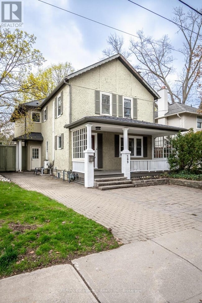 property at 209 Allan St