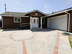 10451 Whirlaway St in Cypress, CA - Building Photo