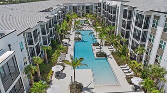 Mira at Palmer Ranch in Sarasota, FL - Building Photo