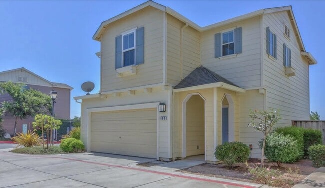 property at 680 Gardenia Pl