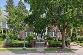 1785 Dupont Ave S in Minneapolis, MN - Building Photo - Building Photo