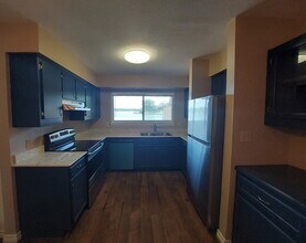 230 Waters Edge in Huntsville, TX - Building Photo - Building Photo