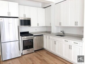 EAST 56 STREET in New York, NY - Building Photo - Building Photo