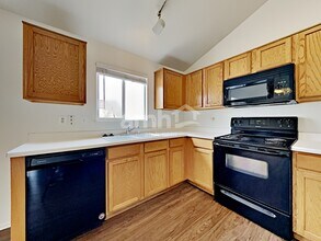 11365 E 116th Dr in Henderson, CO - Building Photo - Building Photo