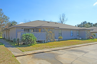 8180 Stonebrook Dr in Pensacola, FL - Building Photo - Building Photo