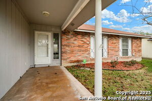 13510 Larkbrook St in San Antonio, TX - Foto de edificio - Building Photo