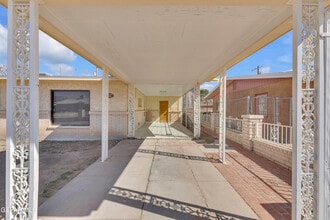 252 Trinity Pl in El Paso, TX - Building Photo - Building Photo