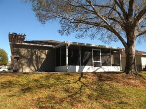 1821 Corner Meadow Cir in Orlando, FL - Building Photo - Building Photo