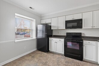 4613 Glanmire Dr in Virginia Beach, VA - Building Photo - Building Photo