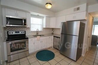 401 21st St in Virginia Beach, VA - Building Photo - Building Photo
