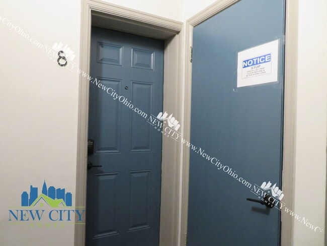 1963 W Broad St-Unit -Unit 05 in Columbus, OH - Building Photo - Building Photo