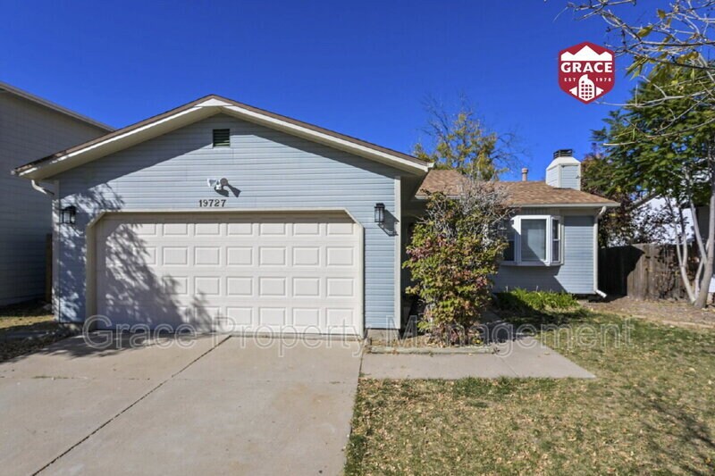 19727 E Princeton Pl in Aurora, CO - Building Photo