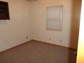 1616 Osage St in Manhattan, KS - Building Photo - Building Photo