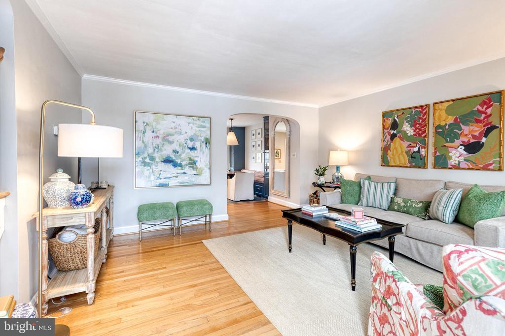 39 Regester Ave in Baltimore, MD - Building Photo