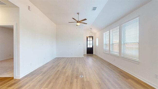 570 Sand Branch Dr in Conroe, TX - Building Photo - Building Photo