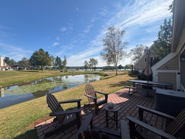 property at 14 Songbird Ln