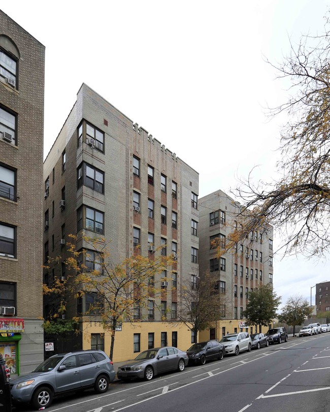 1675 Grand Concourse in Bronx, NY - Building Photo - Building Photo