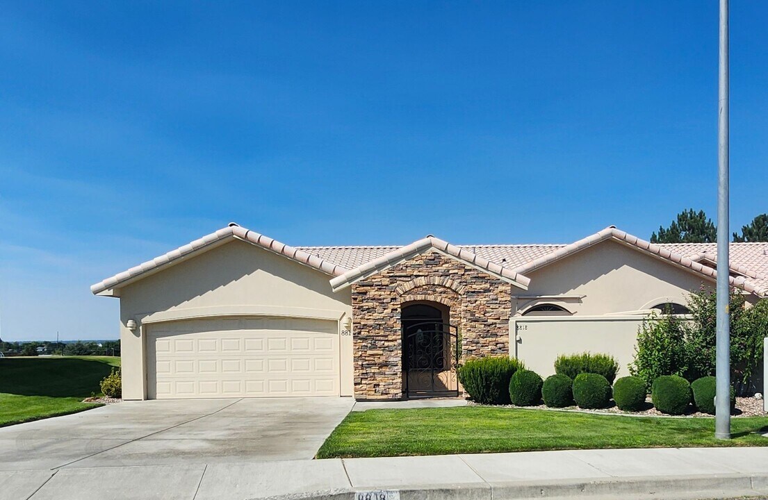 8818 W Skagit Ave in Kennewick, WA - Building Photo