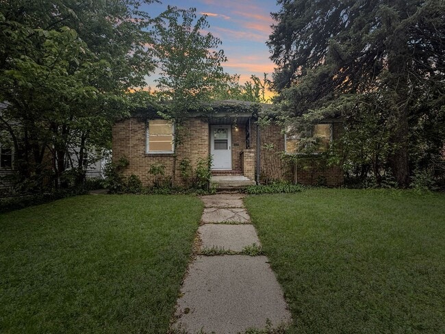 property at 1201 E 54th St