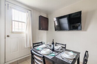 57 Avenue Duluth O in Montréal, QC - Building Photo - Building Photo