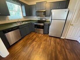 1004 Creekside Pl in Oxford, MS - Building Photo