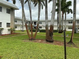6211 SW 37th St in Davie, FL - Building Photo