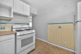 2802 Digby Ave in Cincinnati, OH - Building Photo - Building Photo