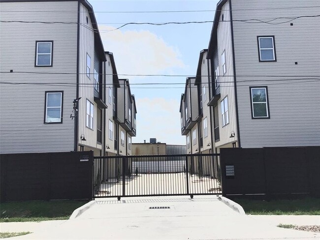 property at 2109 Marnel Rd