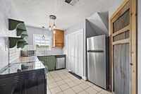3408 Roseland St photo'