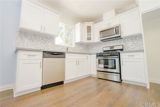 1229 E 45th St in Los Angeles, CA - Foto de edificio - Building Photo