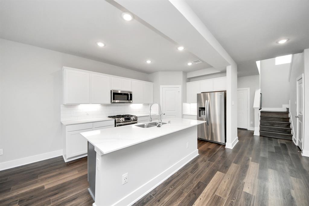 10638 Cascade Crk Dr in Rosharon, TX - Building Photo