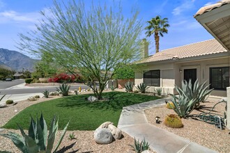 1502 Amelia Way in Palm Springs, CA - Foto de edificio - Building Photo