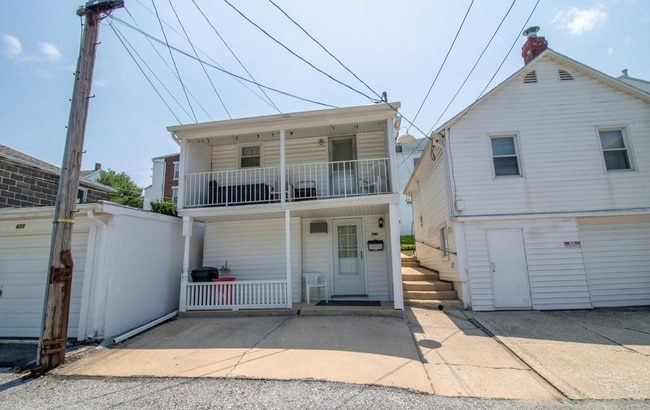 property at 607 W Broadway