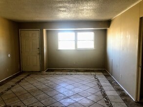 2827 Oak Dr in Amarillo, TX - Building Photo - Building Photo